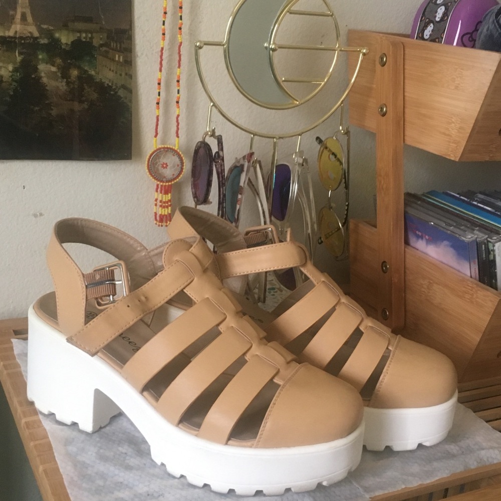 90’s Heeled Sandals